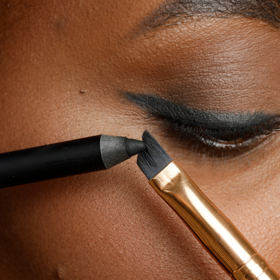 Wing & Smoke Dual Ended Brush